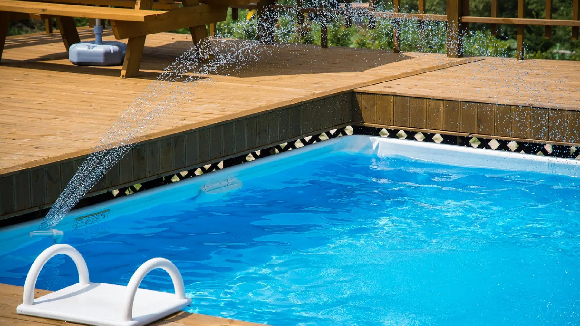 Quels sont les avantages des piscine coque ?