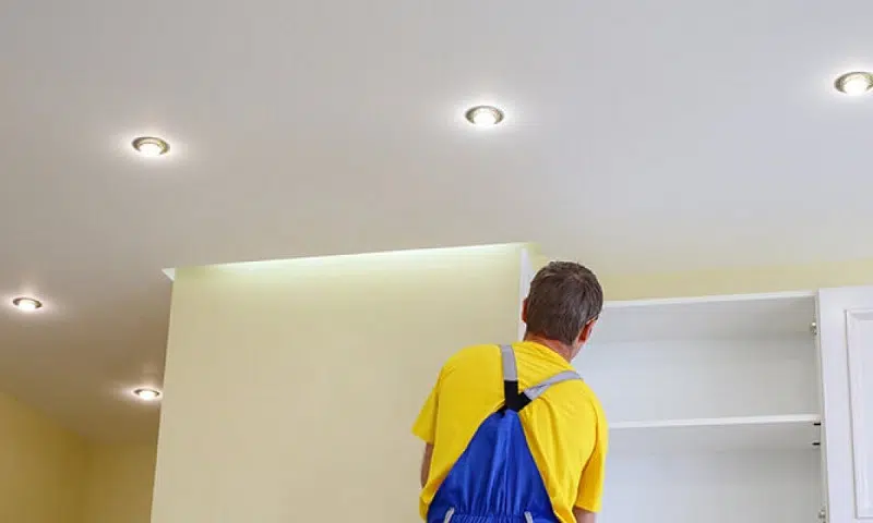 Comment obtenir un devis pour plafond tendu auprès d’un expert
