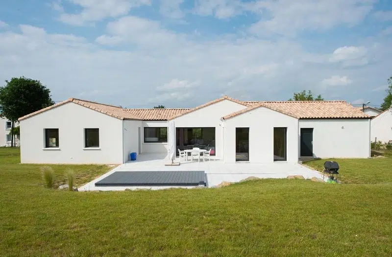 Maison de plain pied ou à étage que choisir quand on fait construire
