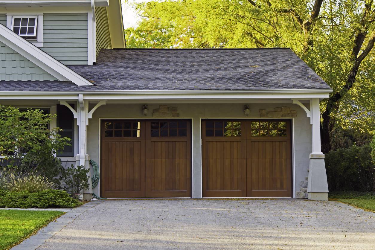 porte garage en bois