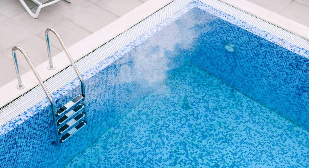 pourquoi installer une piscine en été