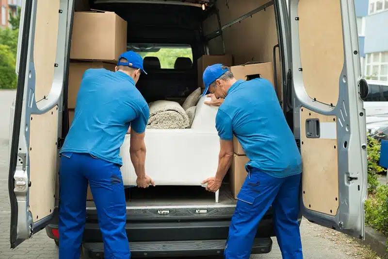 Les avantages de faire appel à un service de débarras