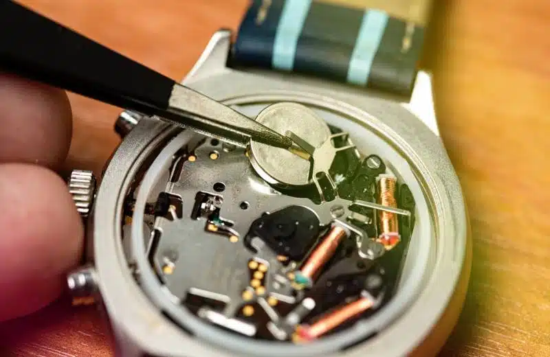 Changer la pile d'une montre astuces pour une opération réussie