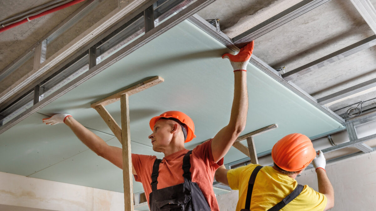 Les entreprises de plafonnage : des experts pour vos travaux de rénovation