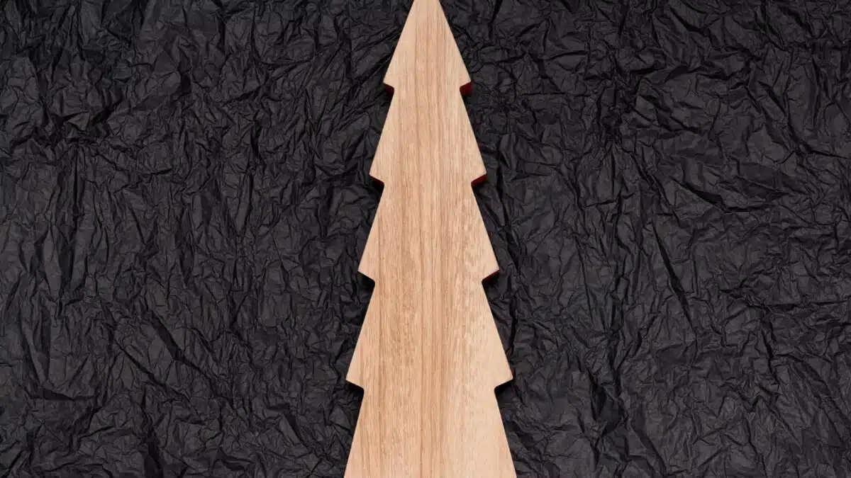 Un Noël écologique : Pourquoi choisir un sapin de Noël en bois ?